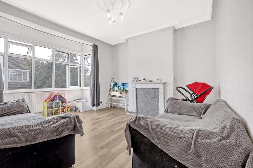 Dunton Road, Romford, RM1 4